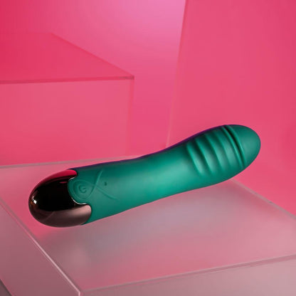 Gender X PIROUETTE - Green 20.6 cm USB Rechargeable Vibrator - GX-RS-5056-2