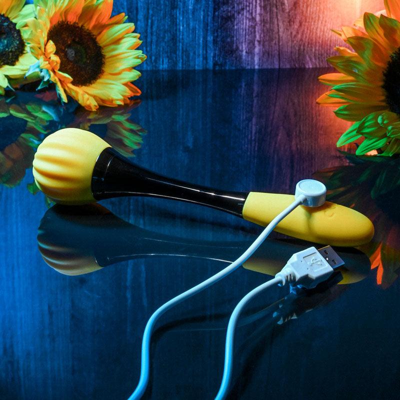 Gender X SUNFLOWER - Yellow 20 cm USB Rechargeable Massage Wand - GX-RS-8850-2